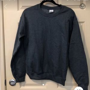 Plain crewneck